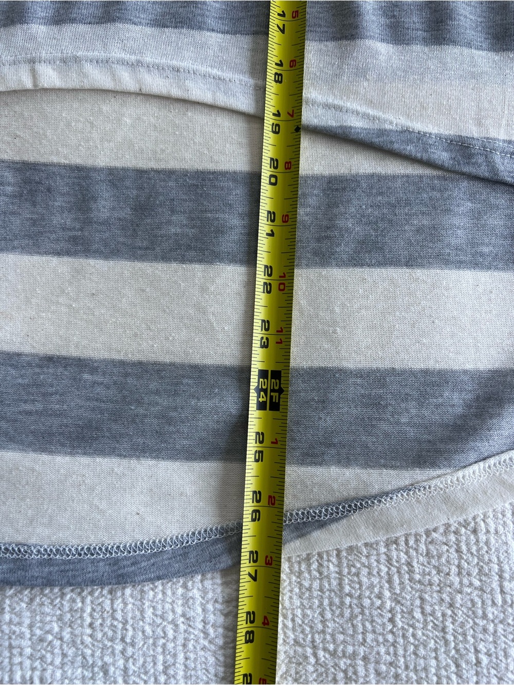 Free With Over 40$ Purchase Striped Gray and White V-Neck Tunic Top Size: M - Picture 8 of 14